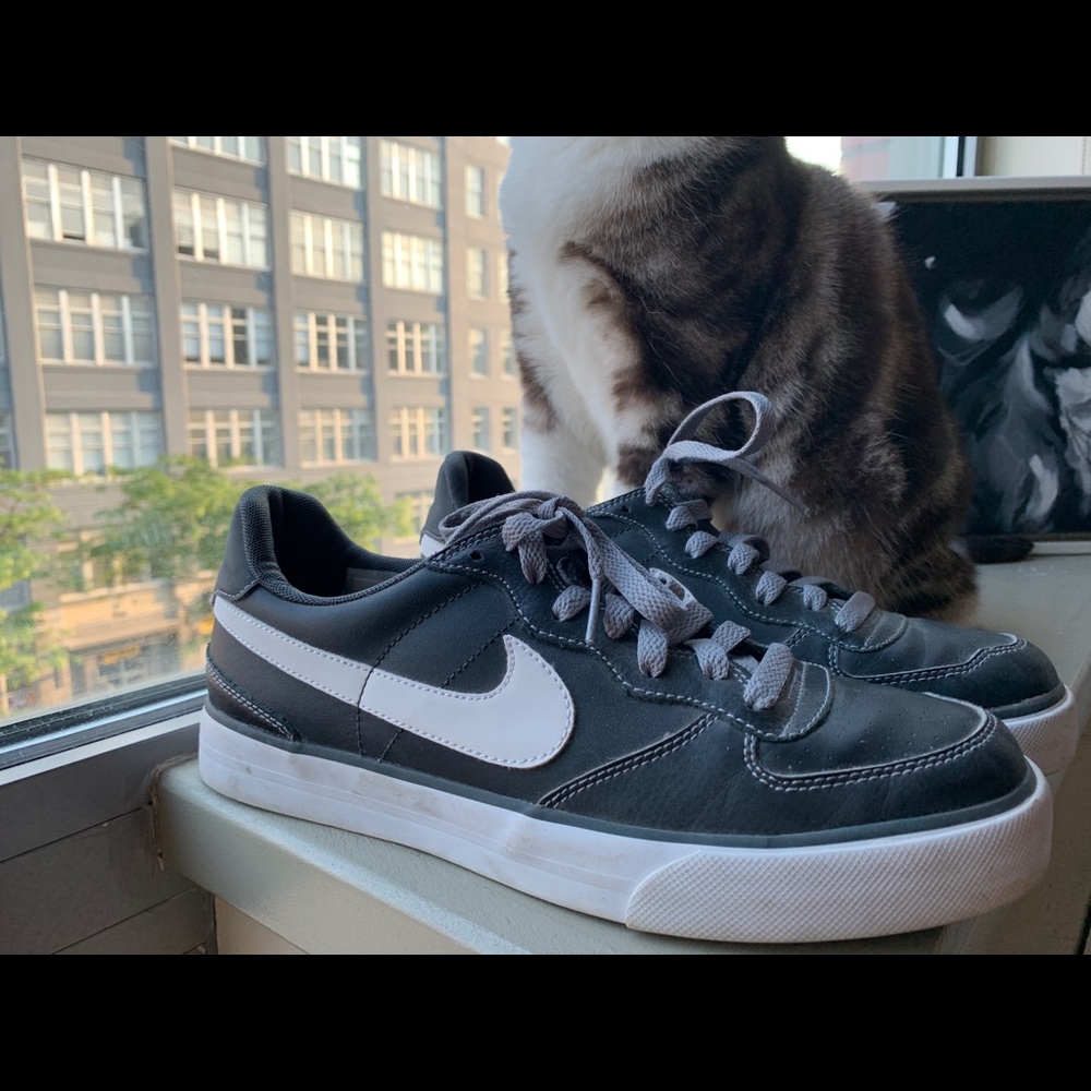 Nike Black Sneakers